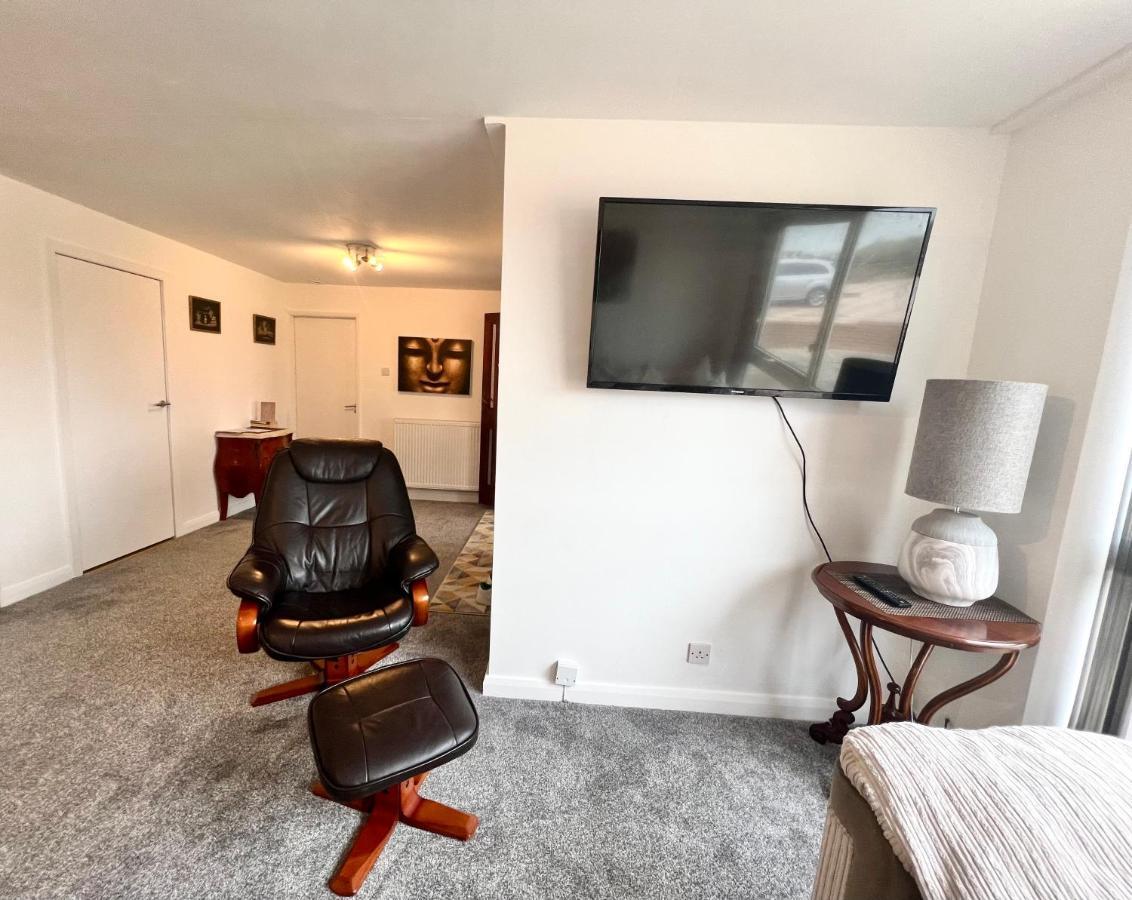 Beach Front Apartment With Free Parking, St Annes Lytham St Annes Exterior photo
